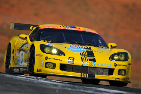 Jan Magnussens Corvette starter fra Pole Position.